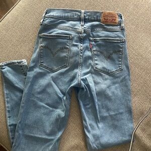 Levi’s 720 High rise super skinny crop